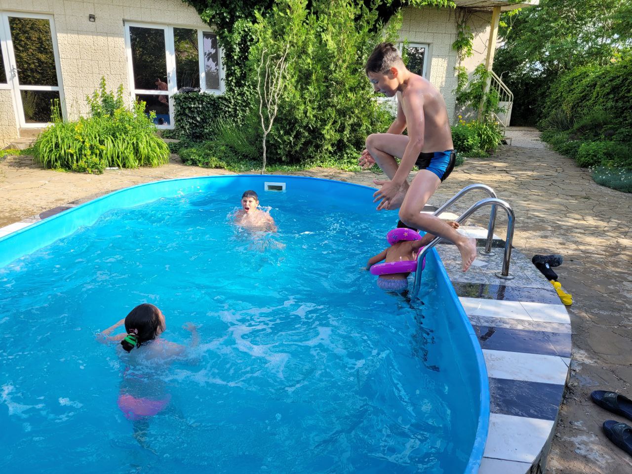 Отдых с ребенком в Крыму  с бассейном